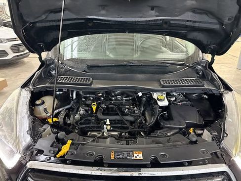 Used 2018 Ford Escape SE w/ SE Sport Appearance Package image 31