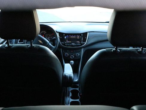 Certified 2022 Chevrolet Trax LT w/ Driver Confidence Package image 17