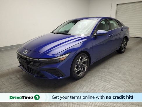 Used 2025 Hyundai Elantra SEL image 1