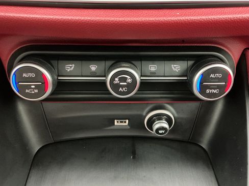 Used 2018 Alfa Romeo Stelvio AWD image 38