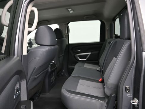 Used 2024 Nissan Titan SV w/ SV Convenience Package image 22