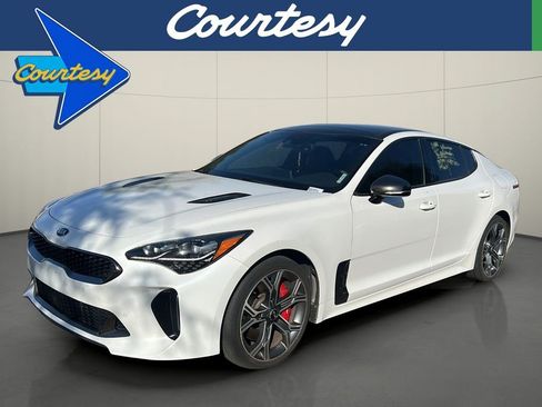 Used 2018 Kia Stinger GT1 RWD image 1
