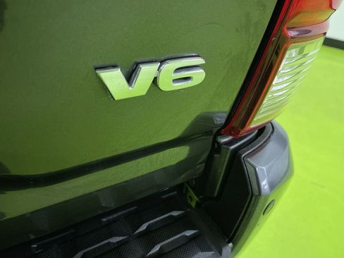 Used 2018 Toyota Tacoma 4x4 Double Cab image 13