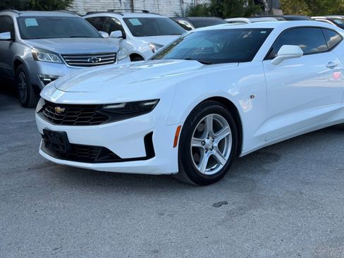 Used 2019 Chevrolet Camaro LT image 6