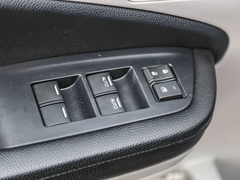 Used 2017 Honda Pilot Touring image 21