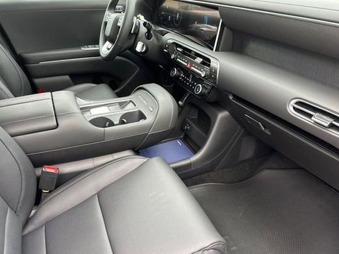 New 2026 Hyundai Palisade Calligraphy AWD/4WD image 16