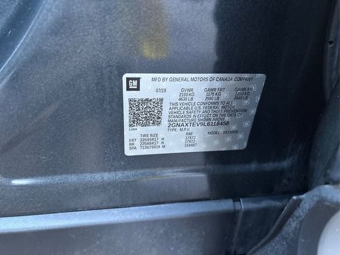 Used 2020 Chevrolet Equinox LT w/ Driver Convenience Package image 16