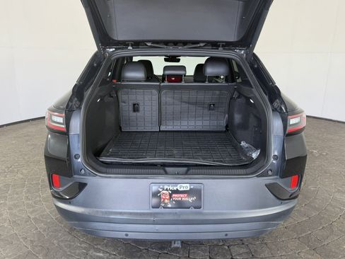 Used 2023 Volkswagen ID.4 Pro S AWD/4WD image 7
