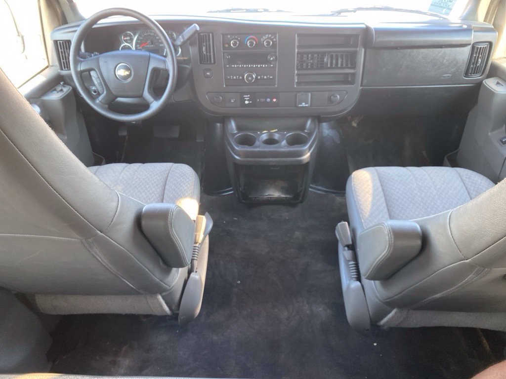 Used 2025 Chevrolet Express 3500 LS RWD image 11