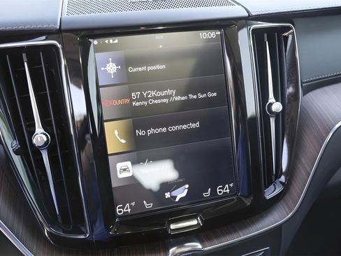 Used 2020 Volvo XC60 T5 Inscription w/ Protection Package Premier image 19