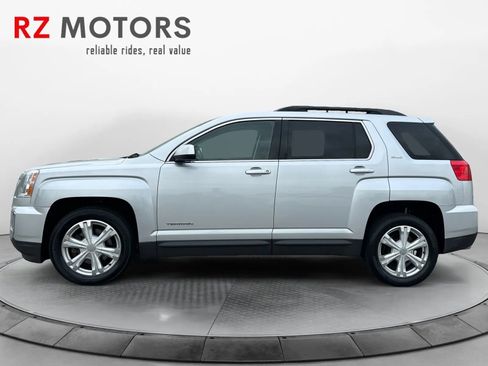 Used 2017 GMC Terrain SLE image 2