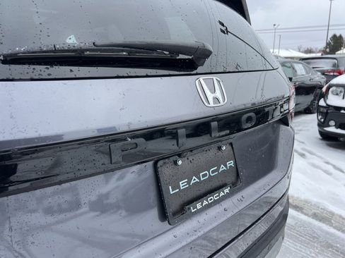 Used 2024 Honda Pilot Touring image 31