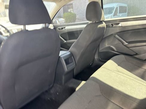 Used 2017 Volkswagen Passat 1.8T S FWD image 11