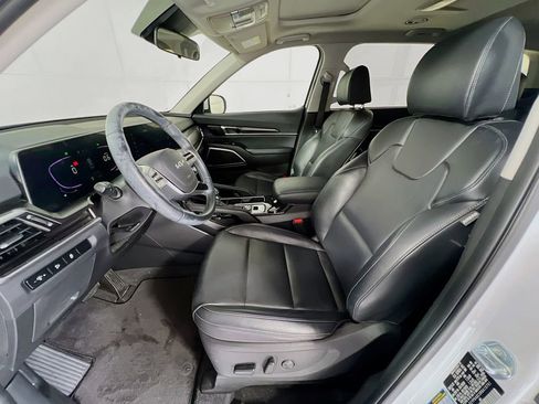 Used 2024 Kia Telluride S w/ S Sunroof Package FWD image 13