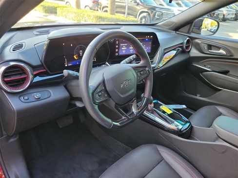 Certified 2024 Chevrolet Trax RS w/ Sunroof Package image 19