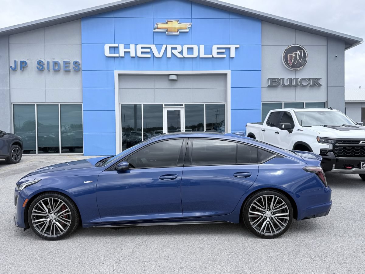 Used 2021 Cadillac CT5 V w/ Platinum Package RWD image 8