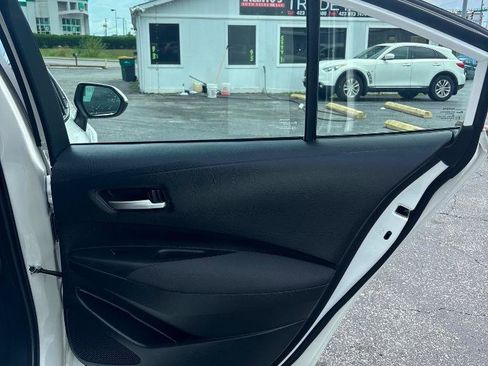 Used 2021 Toyota Corolla LE w/ Carpet Mat Package (TMS) FWD image 34
