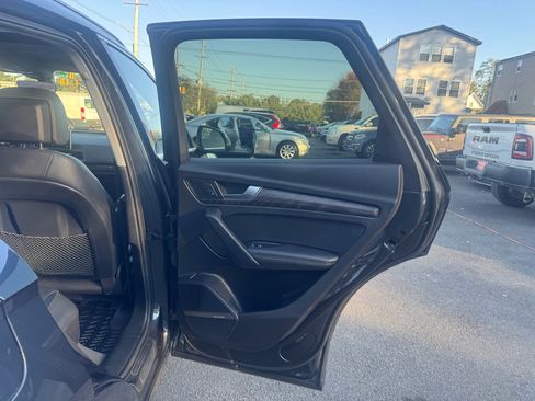 Used 2018 Audi Q5 Prestige w/ Prestige Package image 21