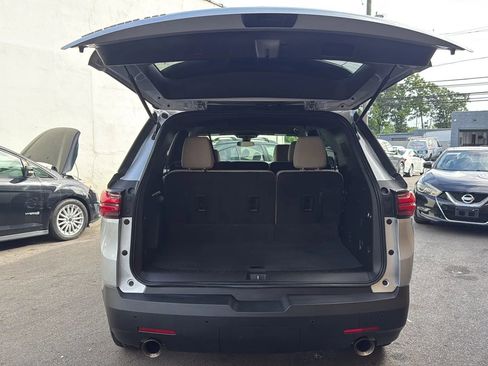 Used 2022 Chevrolet Traverse LS AWD/4WD image 27