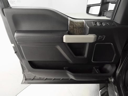 Used 2017 Ford F250 Lariat w/ Camper Package image 11