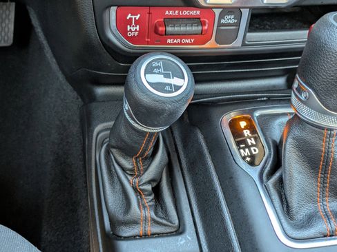 Used 2020 Jeep Gladiator Mojave image 29