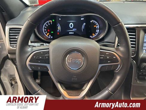 Used 2019 Jeep Grand Cherokee Laredo image 14