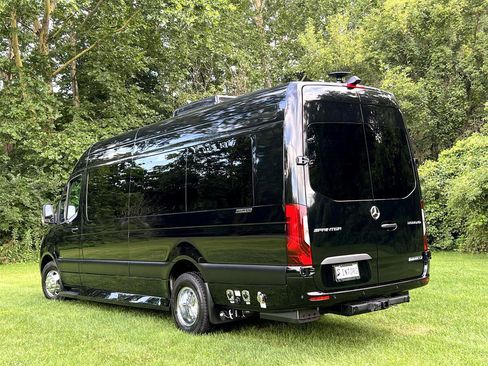 Used 2022 Mercedes-Benz Sprinter 3500 image 31