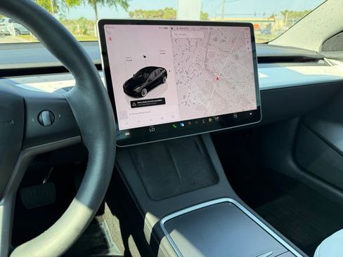 Used 2023 Tesla Model 3 Standard Range image 25