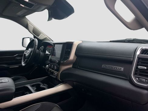 Used 2022 RAM 1500 Laramie AWD/4WD image 29