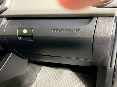 Used 2022 Toyota Tacoma SR5 w/ Technology Package image 34