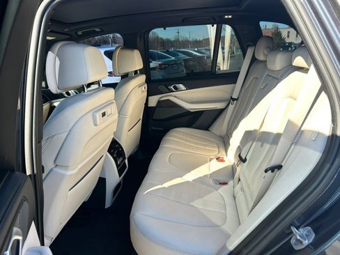 Used 2021 BMW X5 sDrive40i w/ M Sport Package image 17