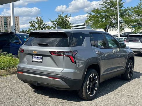 New 2026 Chevrolet Equinox LT w/ Convenience Package II image 2