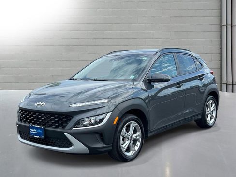 Used 2023 Hyundai Kona SEL AWD/4WD image 2