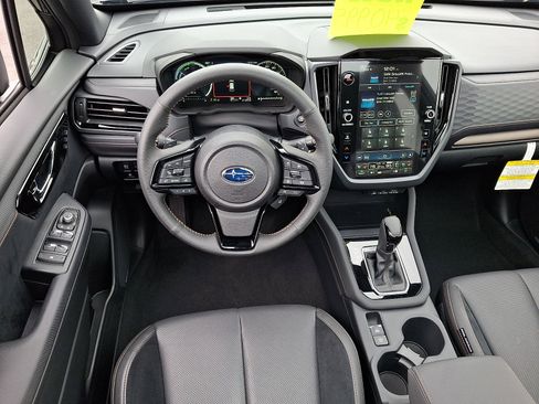 Certified 2025 Subaru Forester Touring w/ Touring Package image 12