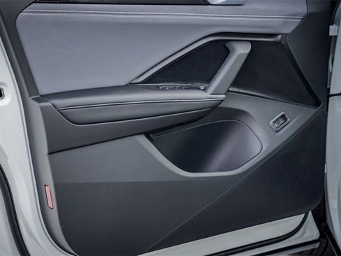 New 2026 Volkswagen Tiguan SE R-Line image 21