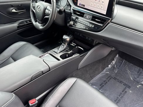 Used 2023 Lexus ES 350 w/ Premium Package FWD image 16