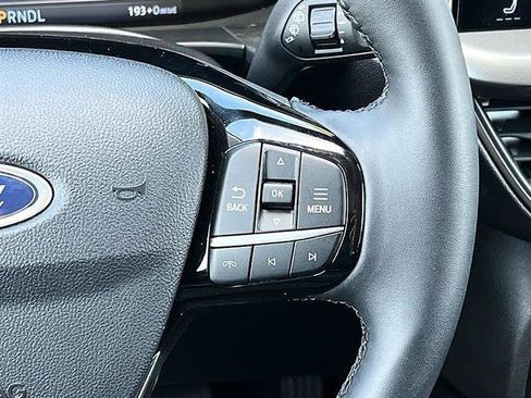 Used 2025 Ford Escape SE FWD image 25