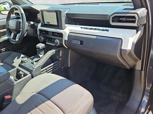 Used 2024 Toyota Tacoma TRD Off-Road image 18