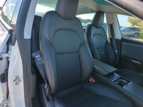 Used 2024 Tesla Model 3 image 23