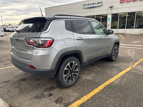 Used 2023 Jeep Compass Limited AWD/4WD image 5