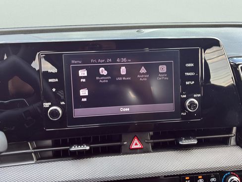 Used 2025 Kia Sportage LX FWD image 27