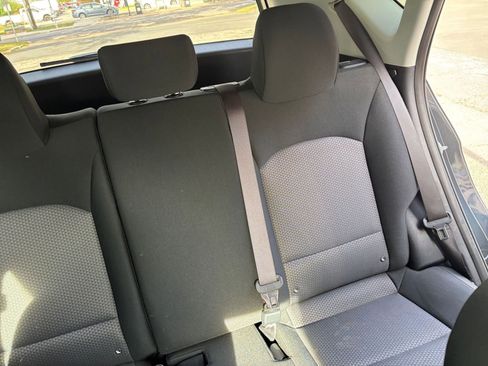 Used 2025 Kia Soul LX w/ LX Technology Package FWD image 32