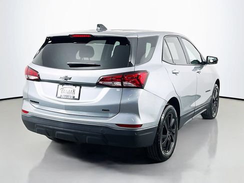 Used 2023 Chevrolet Equinox LS w/ LS Convenience Package AWD/4WD image 5