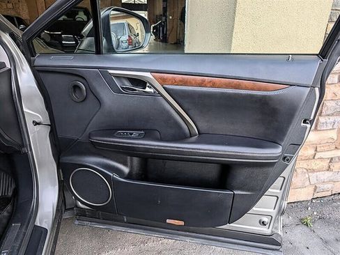 Used 2021 Lexus RX 350L Premium w/ Premium Package image 34