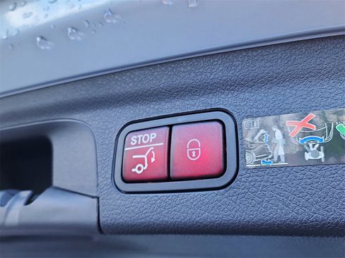 New 2025 Mercedes-Benz GLE 450 4MATIC image 17