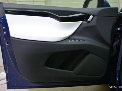 Used 2019 Tesla Model X 100D image 7