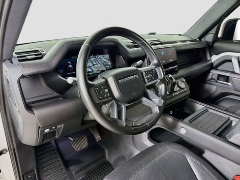 Used 2022 Land Rover Defender 110 X-Dynamic HSE AWD/4WD image 9