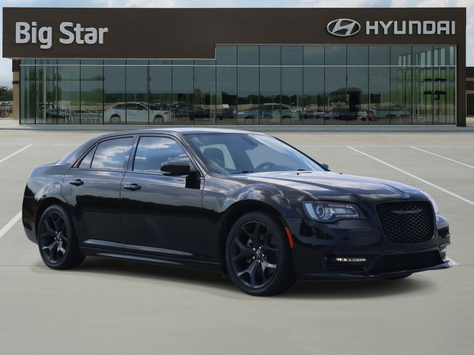 Used 2021 Chrysler 300 S w/ S Model Appearance Package RWD image 6