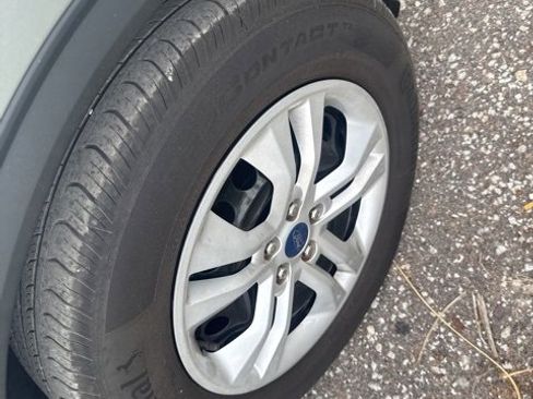 Used 2022 Ford Escape S image 26