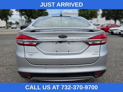 Used 2017 Ford Fusion SE w/ Equipment Group 201A FWD image 4
